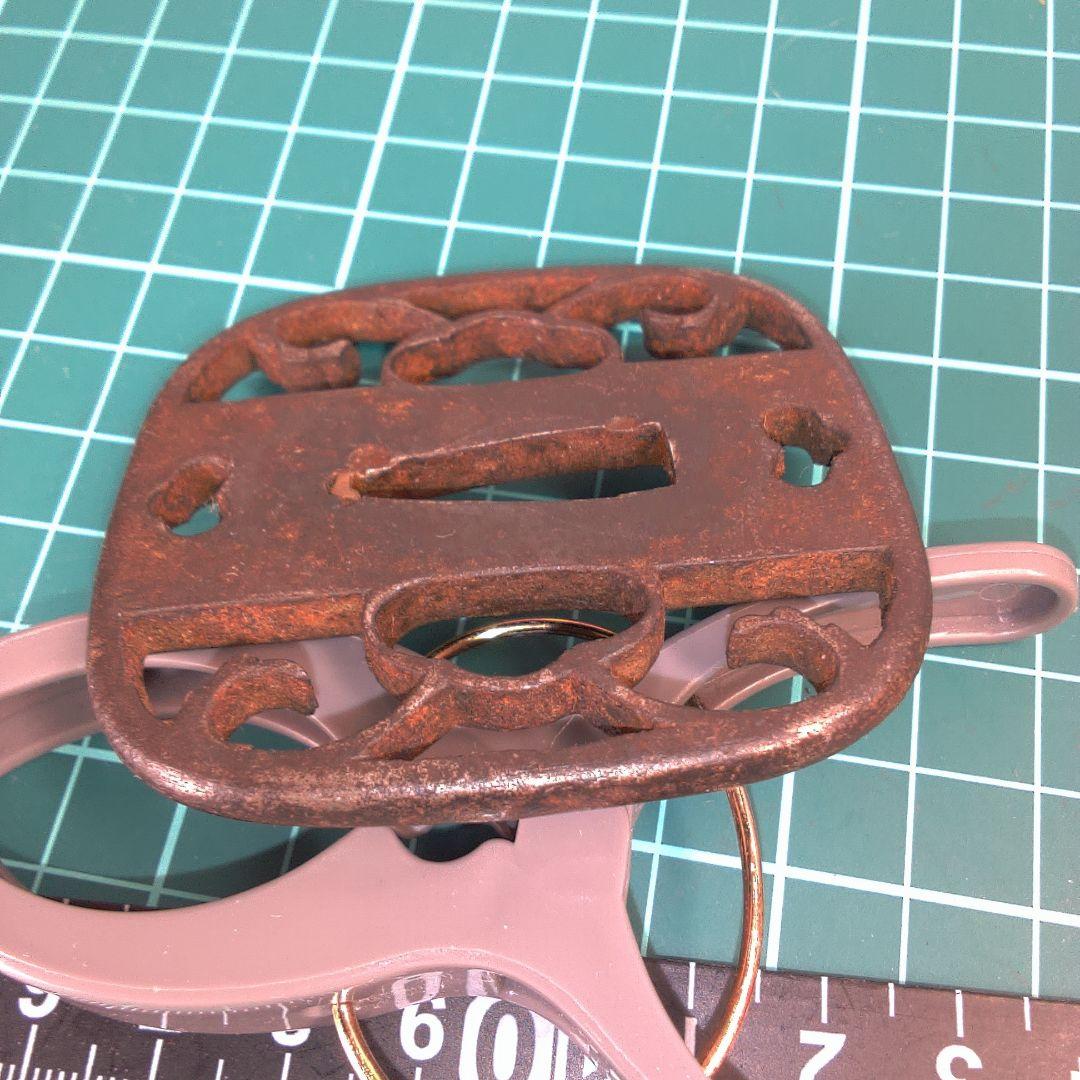 小物１ 鉄製 鍔(つば) 複雑な模様