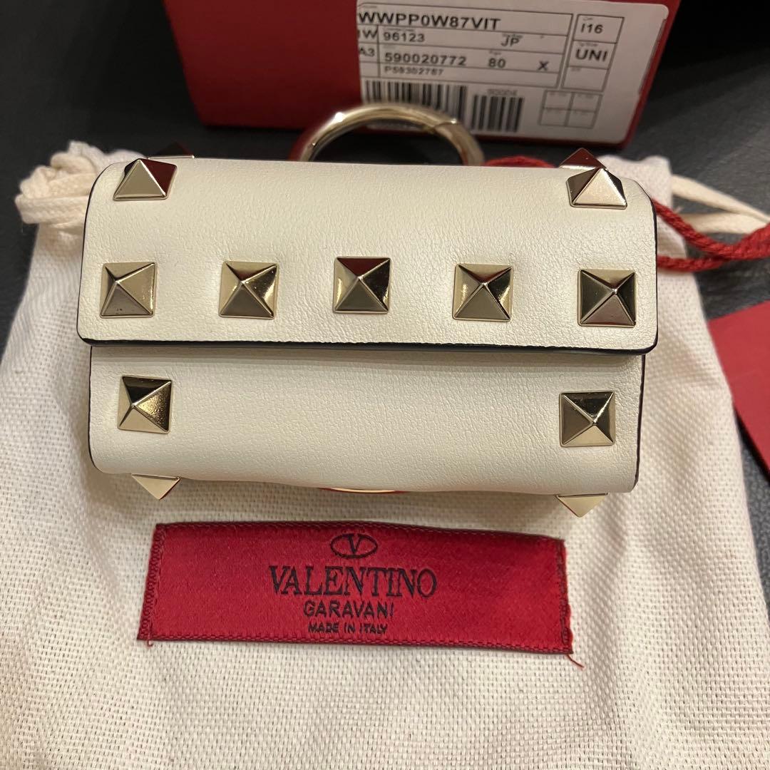 VALENTINO ヴァレンティノ 新品タグ付き ロックスタッズマナーポーチ