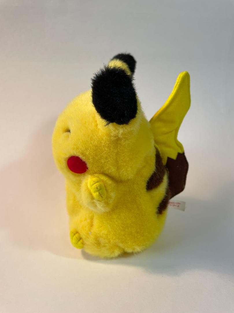 ★tomy にっこり 動くピカチュウ ぬいぐるみ★