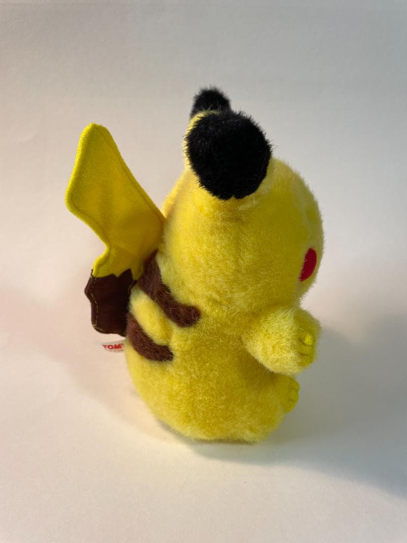 ★tomy にっこり 動くピカチュウ ぬいぐるみ★