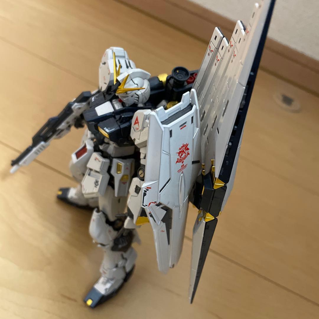 1/144 RG νガンダム チタニウムフィニッシュ 完成品