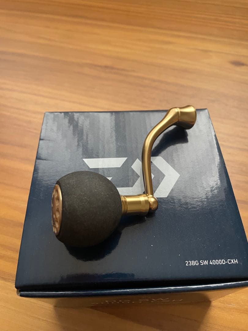 さ*ら様 【美品】ダイワ　BG SW 4000D-CXH ベスト用ポーチ付き