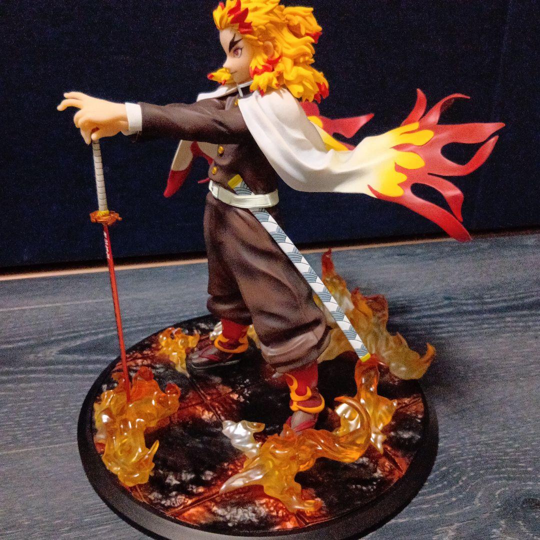 劇場版鬼滅の刃 無限列車編 煉獄杏寿郎1/8スケールフィギュア