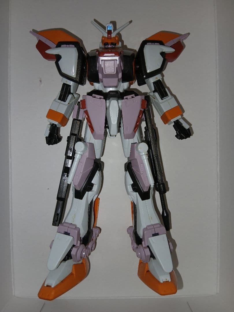 1/100スケール　ネブラブリッツガンダム、レーゲンデュエルガンダム