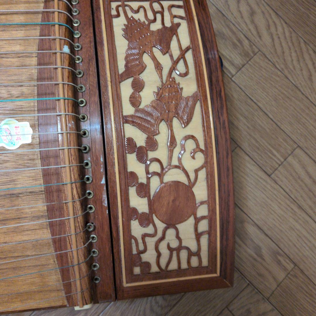 ブロッコリー　古筝　中国楽器　緑のケース付き 本体ケース爪替線譜面台付