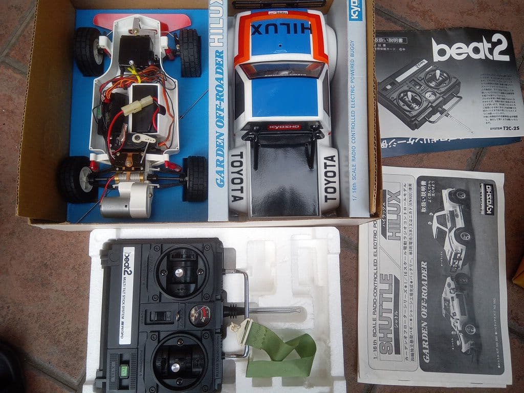 京商　ハイラックス　ガーデンオフローダー　ラジコン　1/16　プロポセット