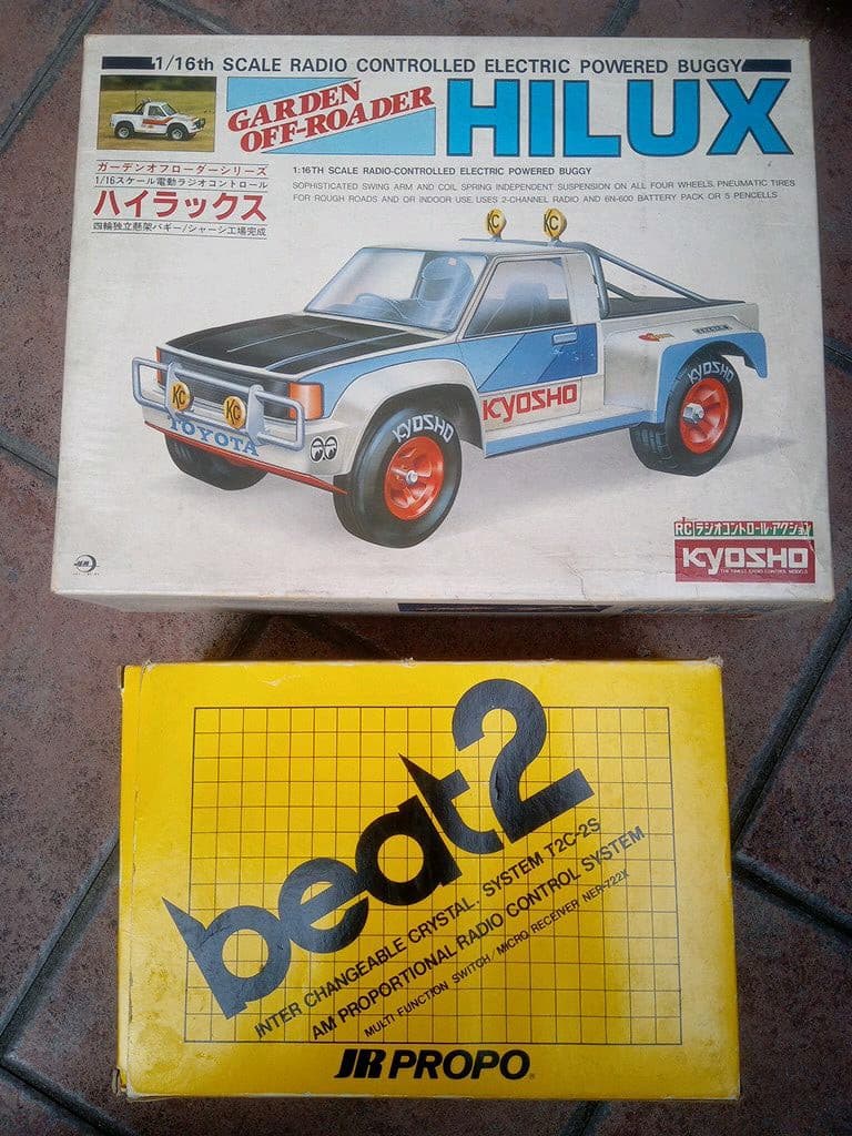 京商　ハイラックス　ガーデンオフローダー　ラジコン　1/16　プロポセット