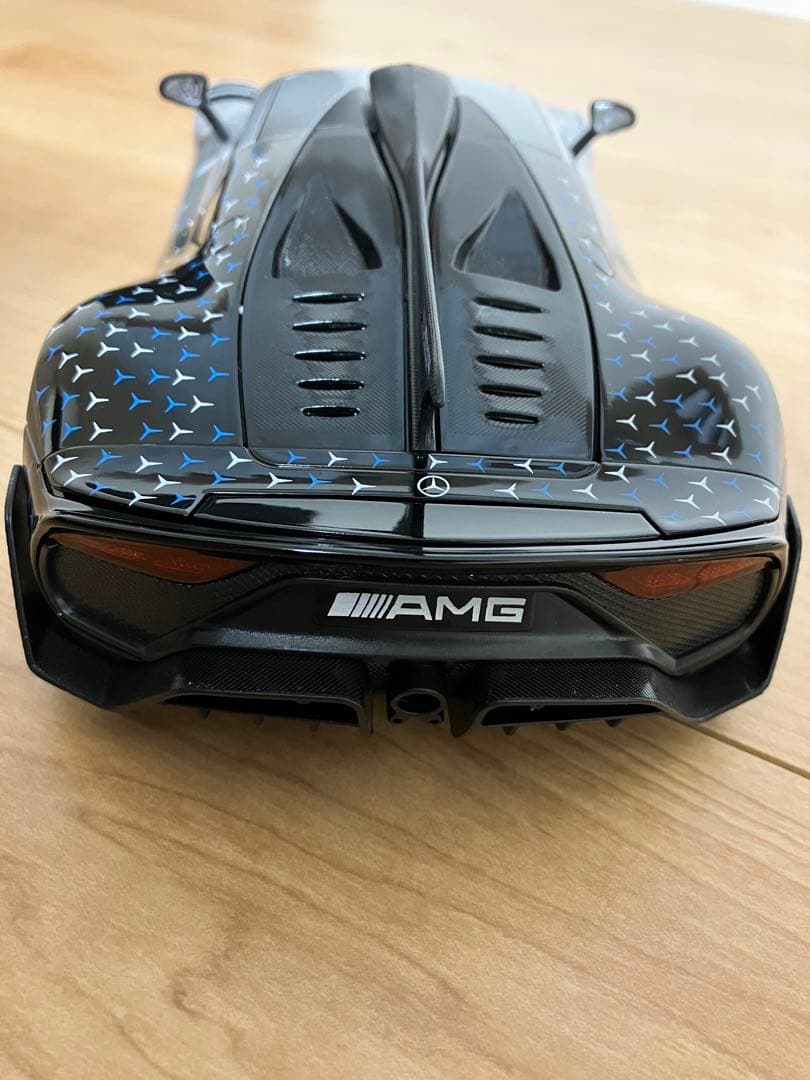 メルセデス AMG ONE 1/18 ミニカー