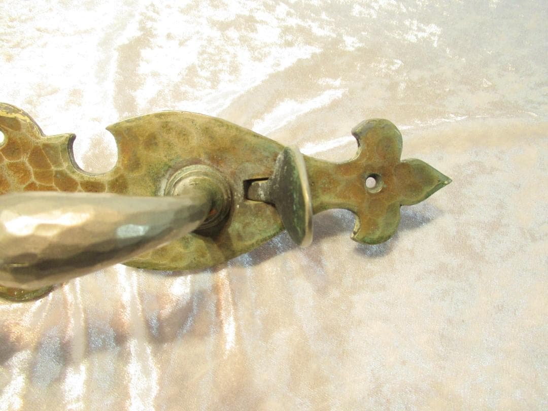 ドアノブ　真鍮