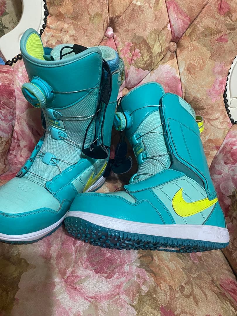 早い者勝ち❤️Nike 水色 女性用 スノーボードブーツ