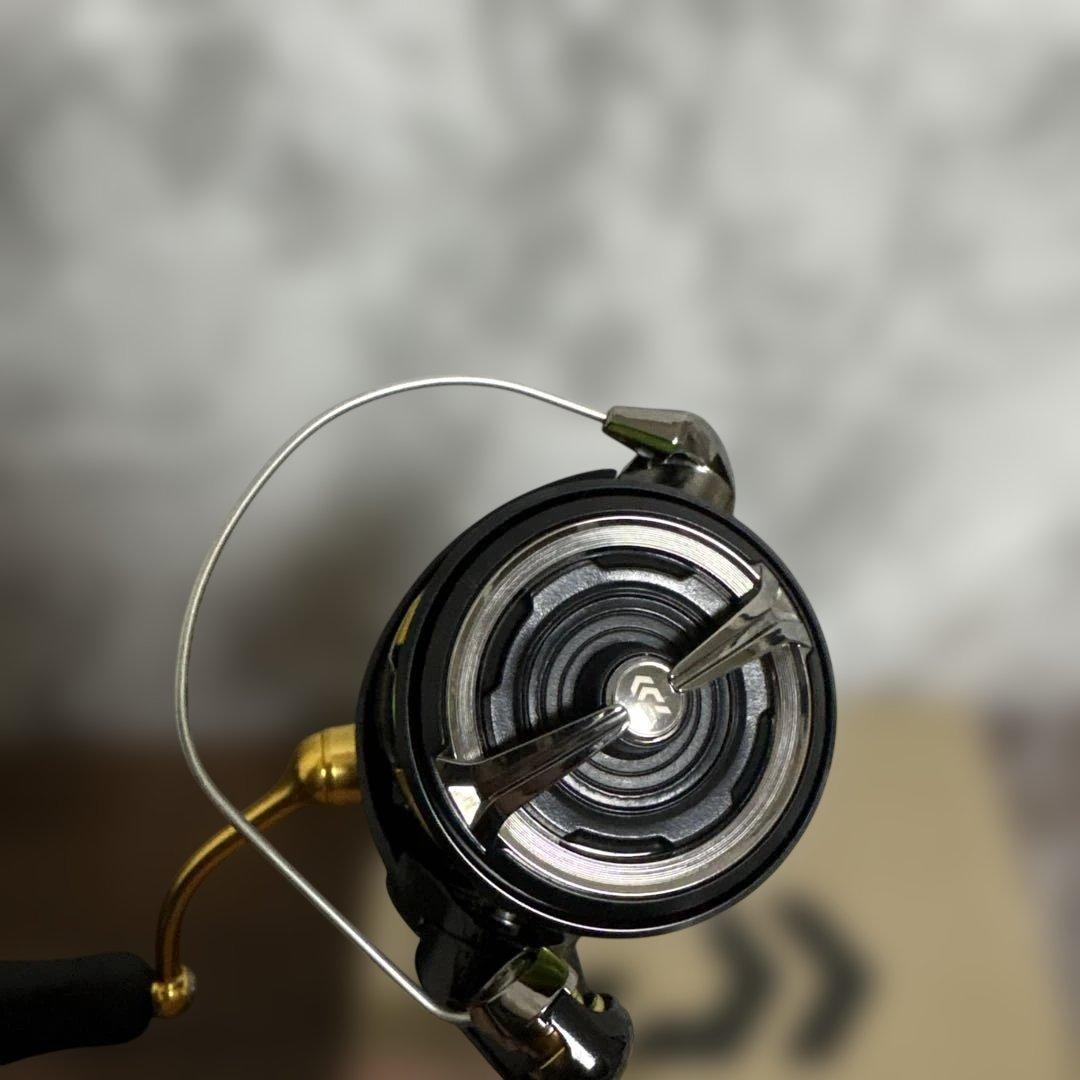 ダイワ　レガリスLT2500S-XH 美品