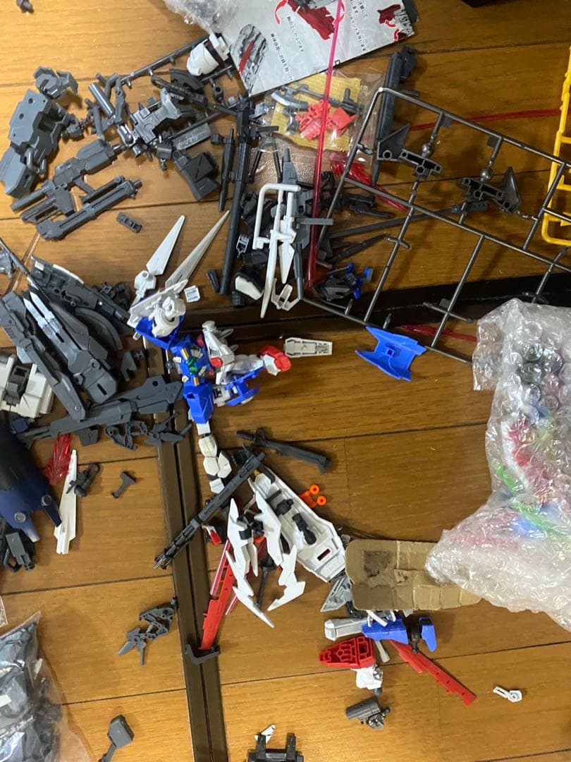 ガンプラ　hg mg 大量　まとめ売り　フィギュア　エヴァなど　武器パーツ