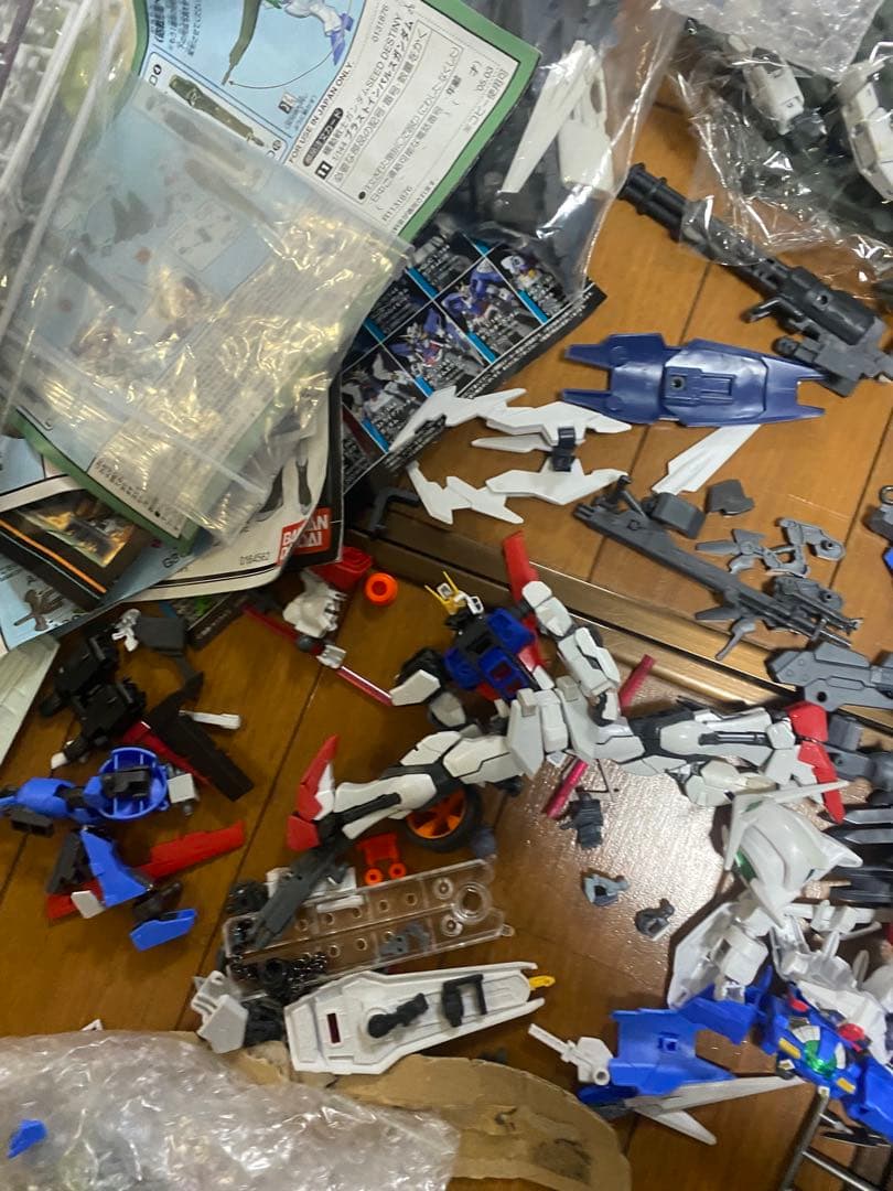 ガンプラ　hg mg 大量　まとめ売り　フィギュア　エヴァなど　武器パーツ