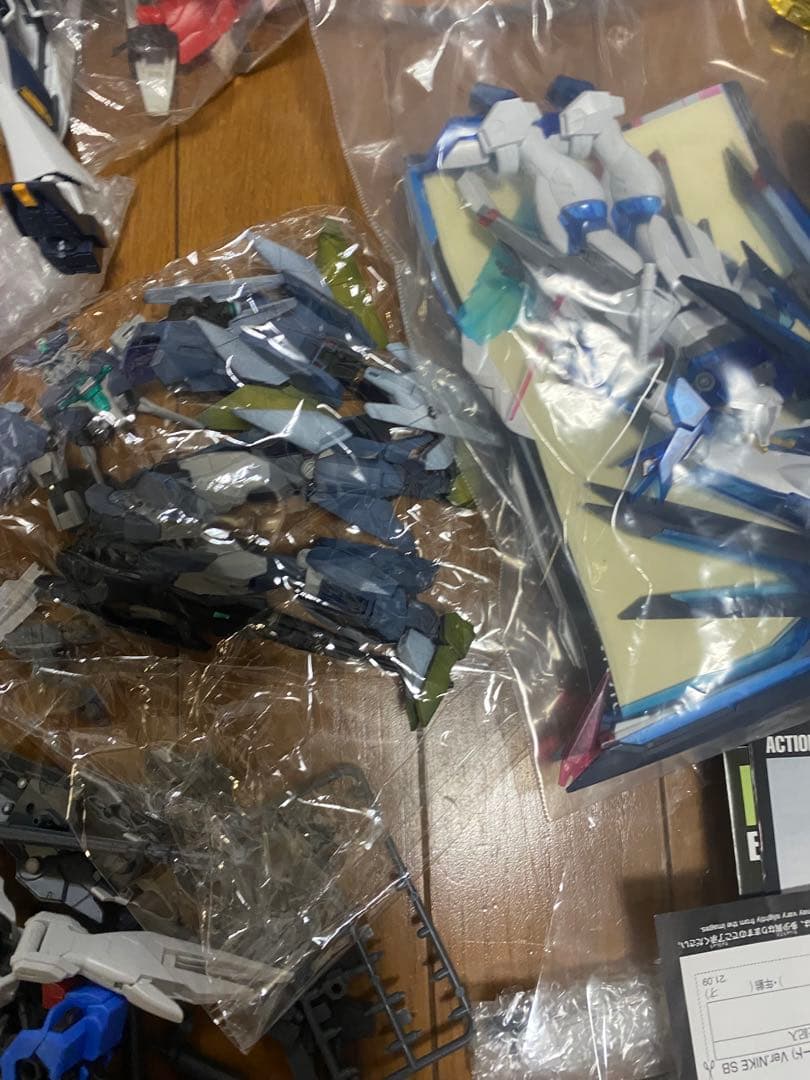 ガンプラ　hg mg 大量　まとめ売り　フィギュア　エヴァなど　武器パーツ