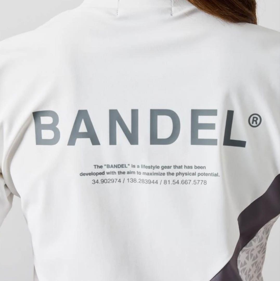 【新品・タグ付き】BANDEL レディース モックネック 白 S
