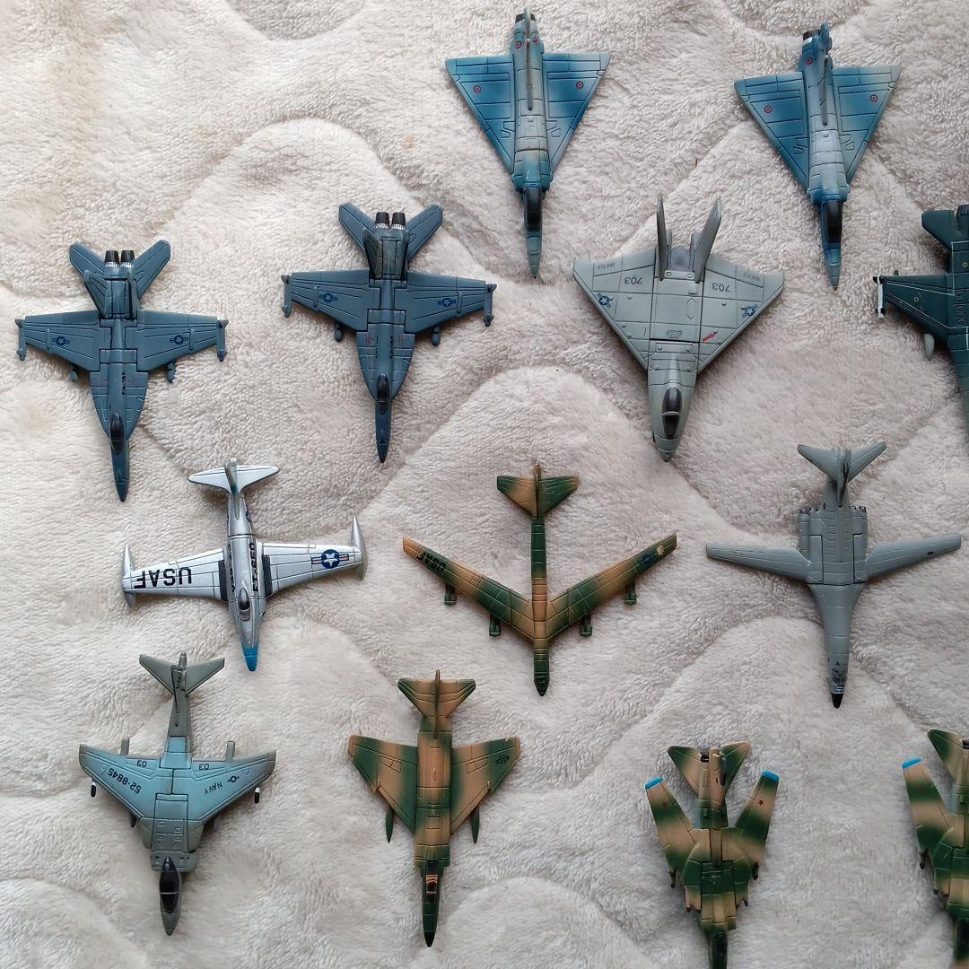 チョコエッグ世界の戦闘機シリーズ第一弾、第三弾　かなり値引きできます