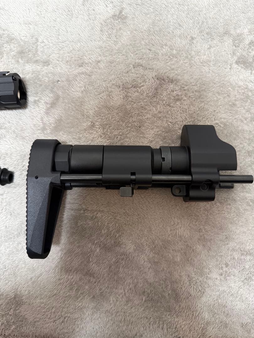 MP5用電動ガン ストックパーツ ブラックとサイレンサー