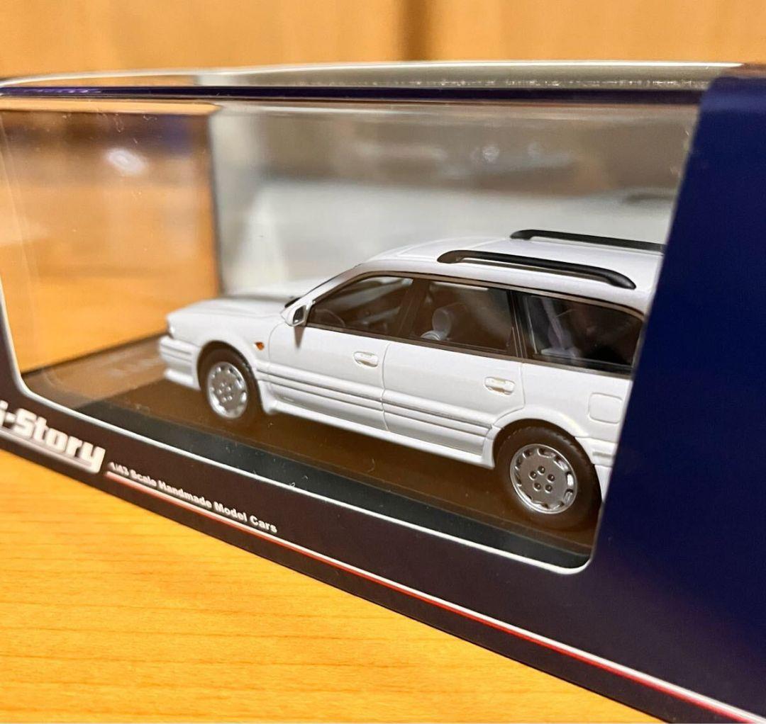 1/43スケール ホワイトF10ディアマンテワゴン