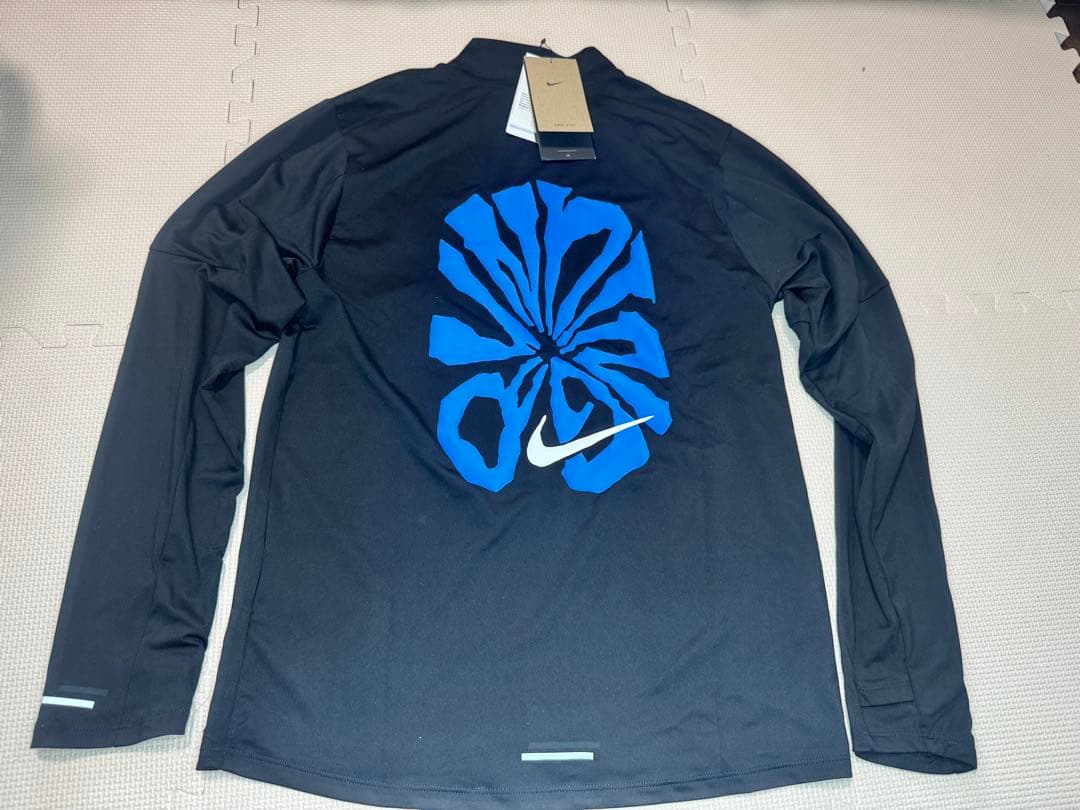 Nike ブラック アンダーシャツ ジップアップ