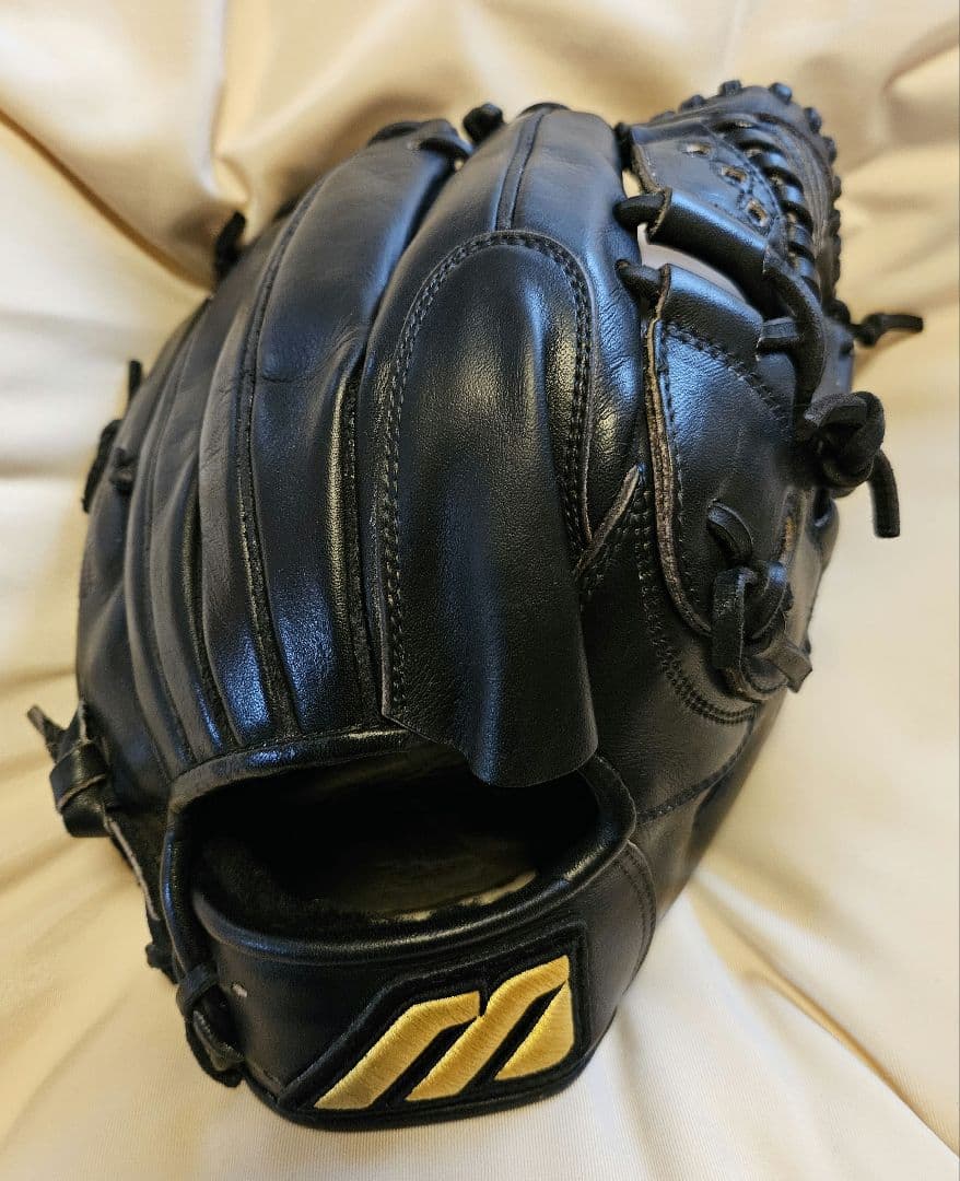 硬式グローブ　ミズノ　ビクトリーステージ Mラベル