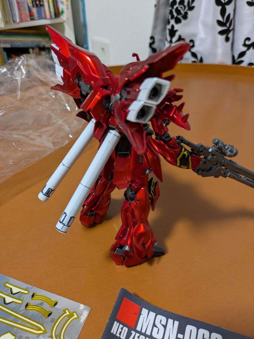 HG MSN-06S シナンジュ チタニウムフィニッシュ　ガンダム　完成品
