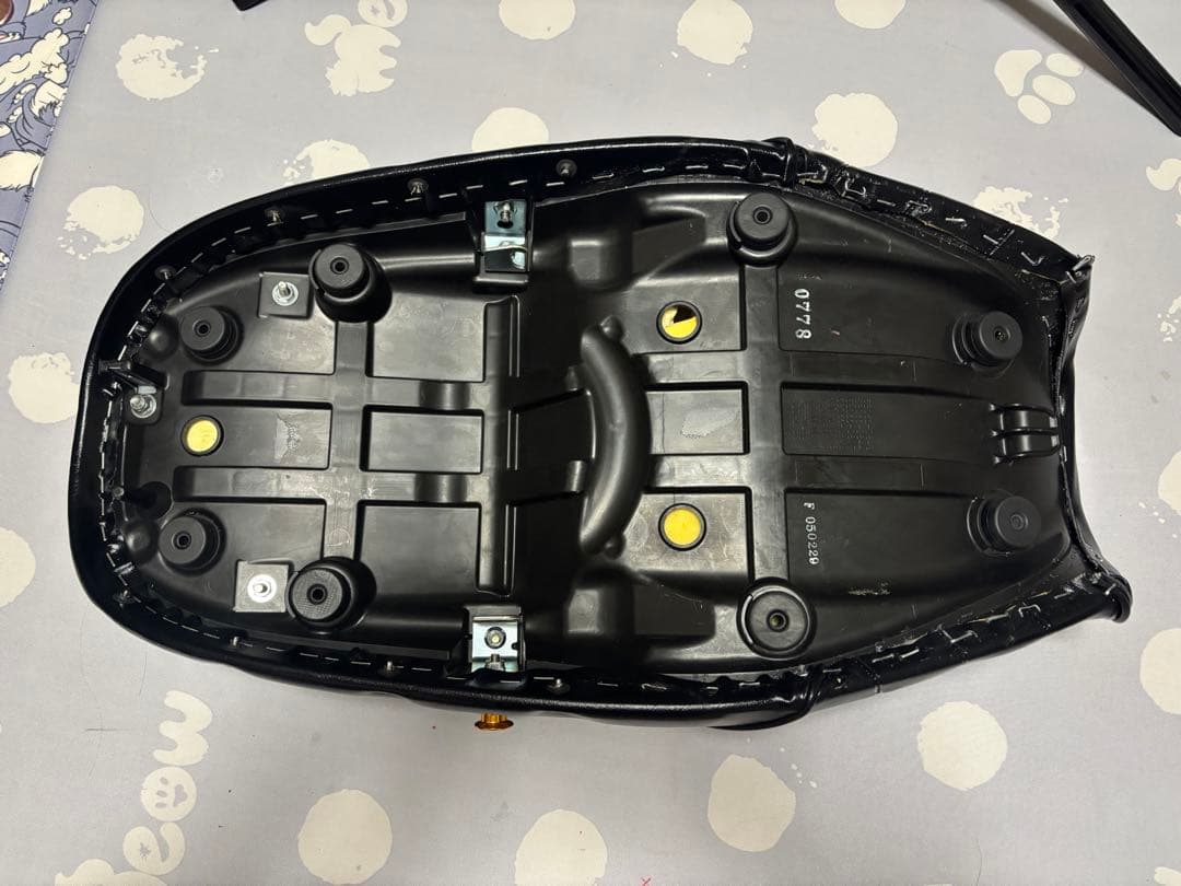 カワサキ Z900RS タックロールシート ARCHIハンドル