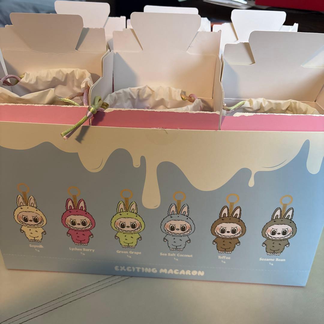 正規品　ラブブ　マカロンTHE MONSTERS ぬいぐるみ シークレット