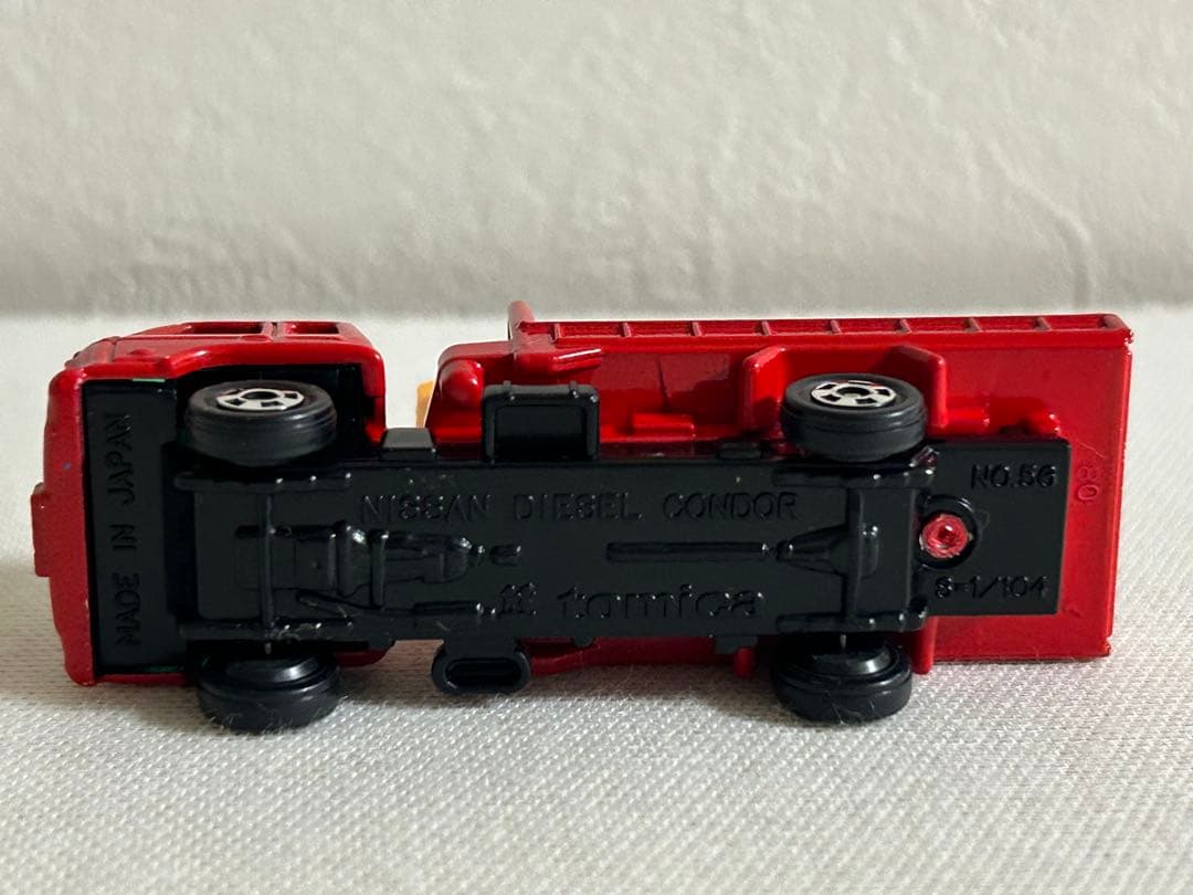 トミカ 日本製 スーパーギフト 黒箱 80 日産ディーゼル コンドル