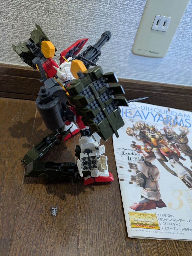 プラモデル ガンダム　ガンプラ　MG ヘビーアームズ　イーゲル装備　ジャンク