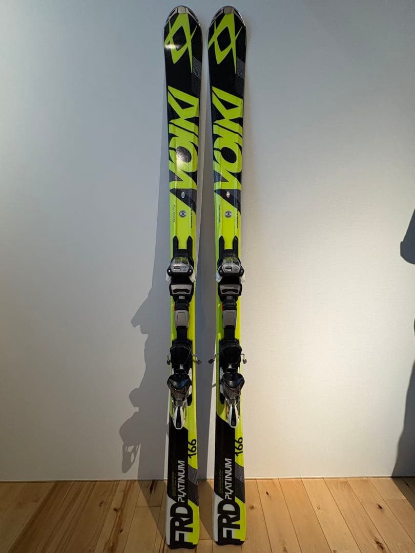 VOLKL Platinum+Atomic HAWX Prime スキーセット