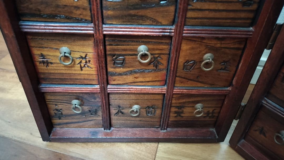 亀*ん様 薬箱　薬箪笥　李調家具　24杯 折り畳み式 中国 民芸 骨董 アンティ