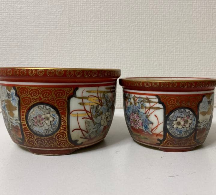 九谷焼≪ 九谷庄三銘 ≫ 金彩赤絵色絵 花鳥・竹林の七賢人図 丸形三足小品植木鉢