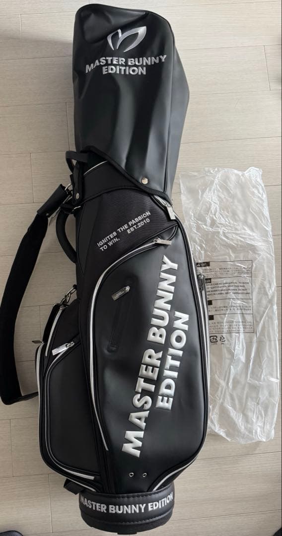 MASTER BUNNY ブラックシルバーロゴ洗練された細身デザイン特典付き