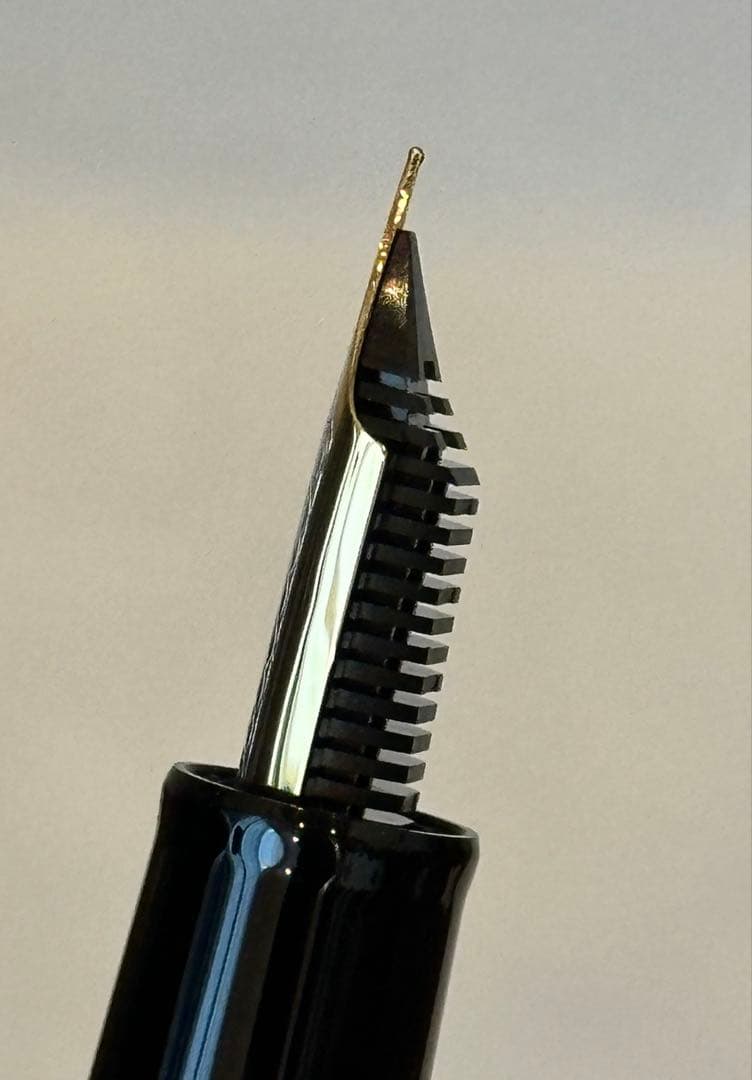 セーラー万年筆 プロフェッショナルギア金 細字(F)