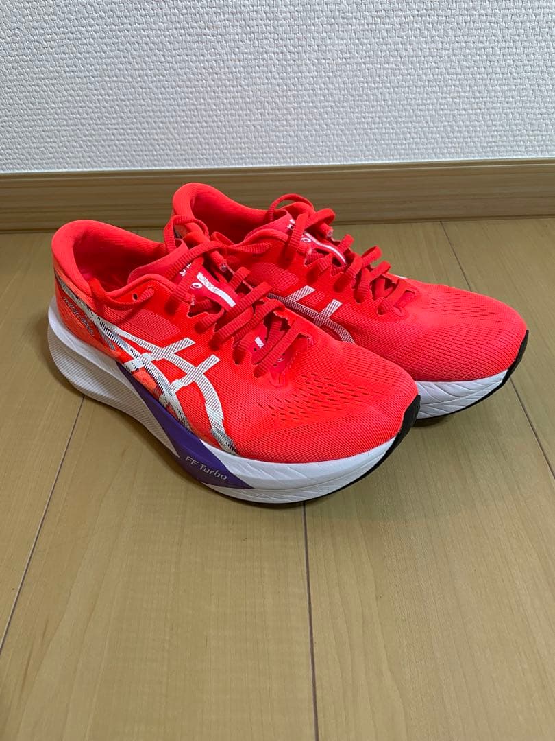 美品 ASICS マジックスピード４wide 25.0cm アシックス