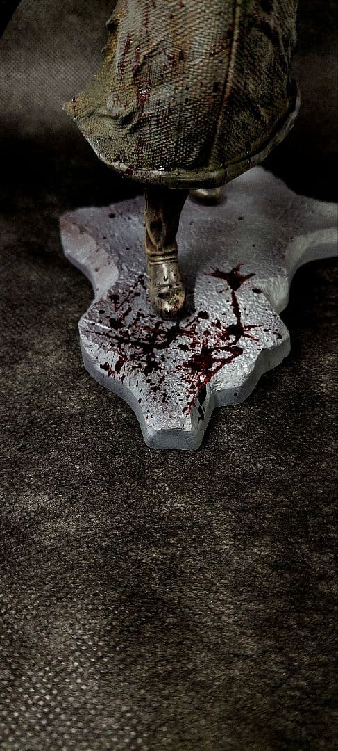 サイレントヒル２　レッドピラミッドシング　フルリペイント塗装！！　景品フィギュア