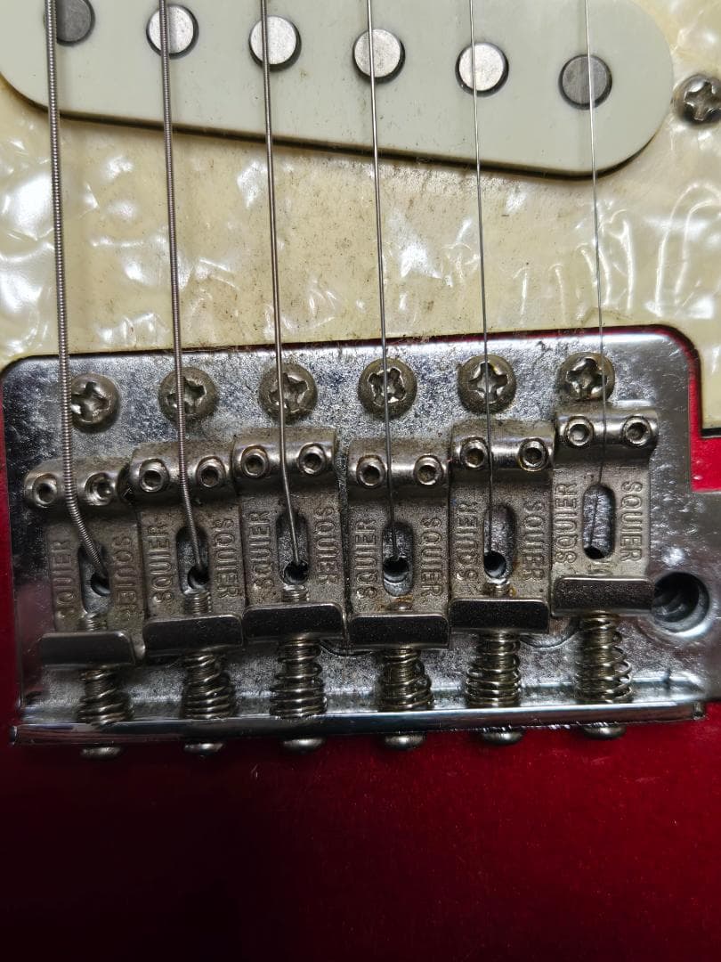 スクワイヤーサイクロン　 レッド 3ピックアップ