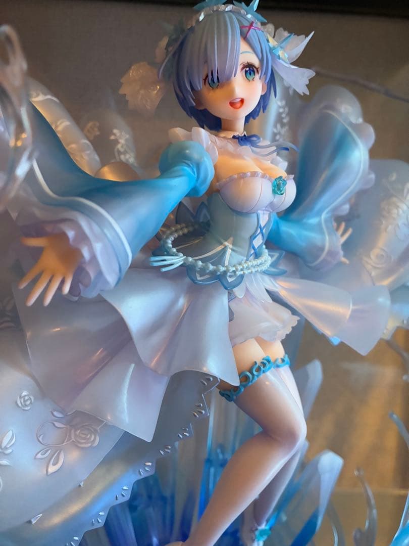リゼロ　レム　Crystal Dress Ver フィギュア