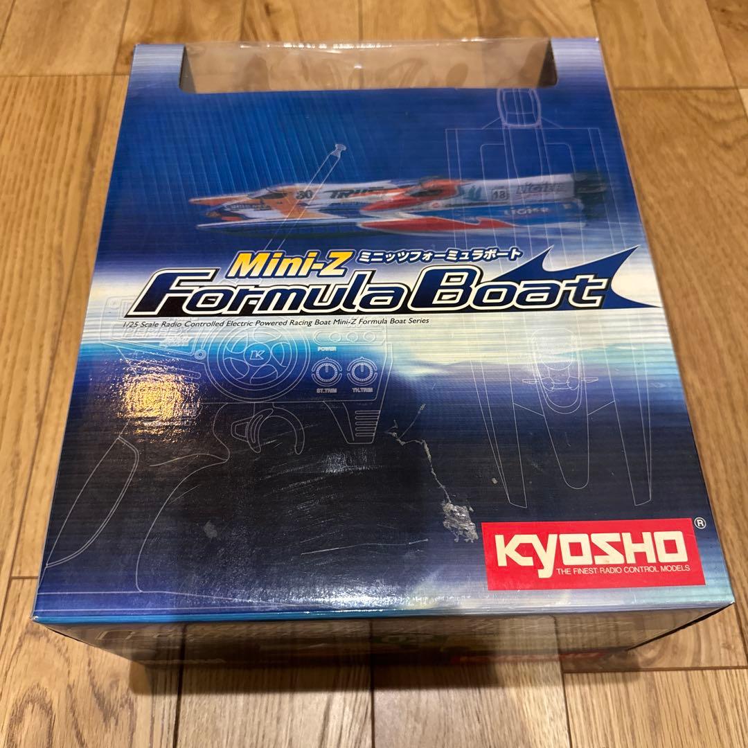 京商　ミニッツフォーミュラボート 船体、トレーラーセット