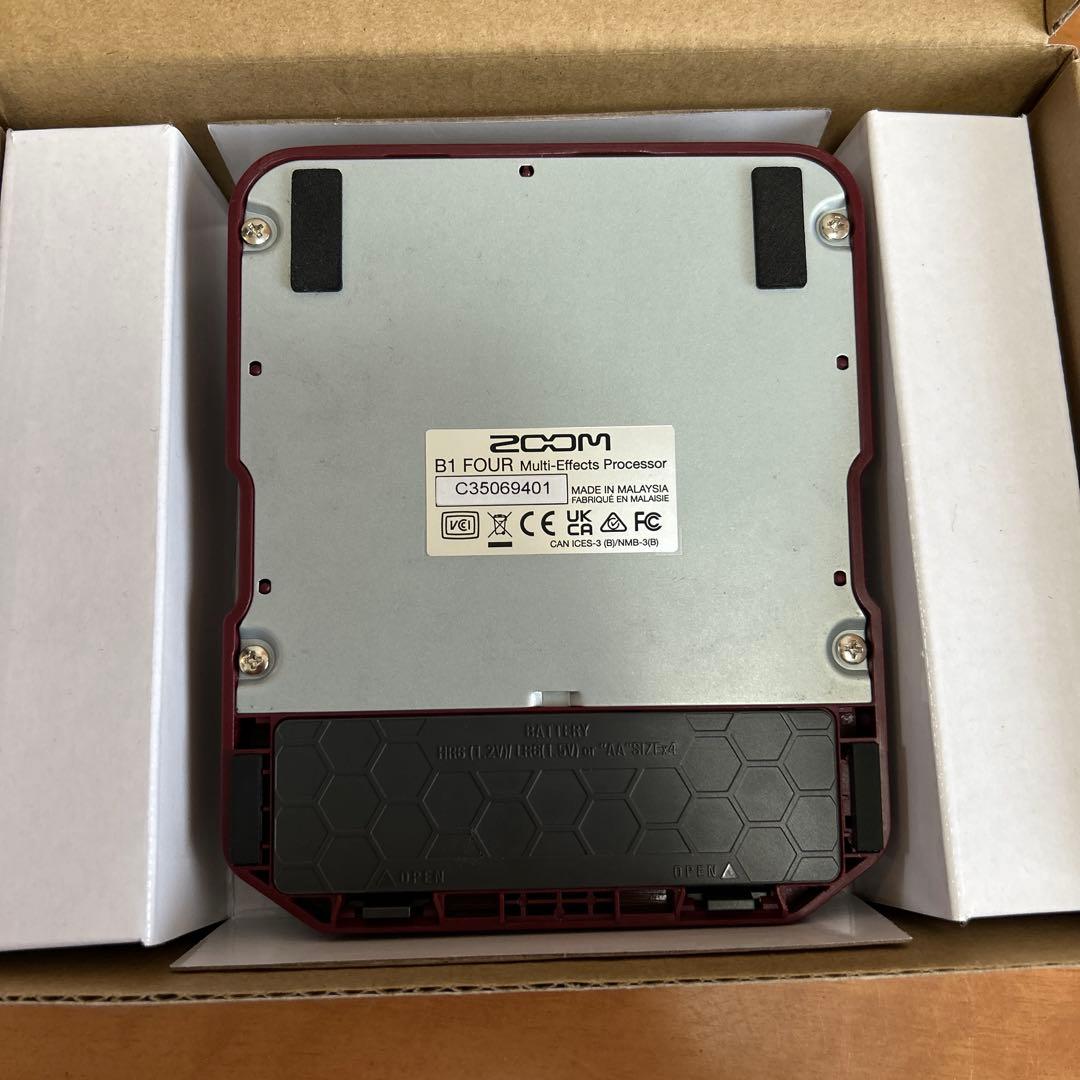 ZOOM B1 FOUR マルチエフェクター