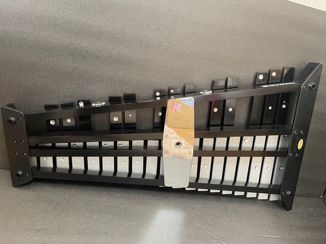 SUZUKI楽器製　鉄琴 調整可能スタンド付き