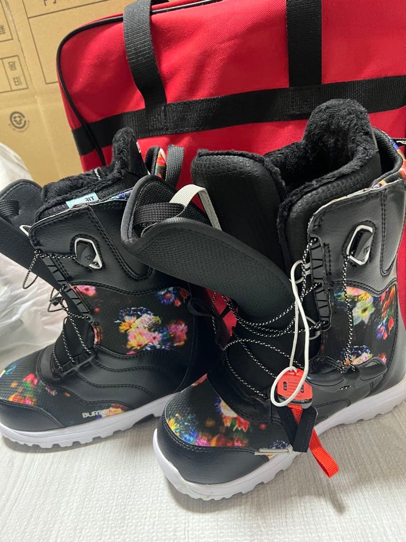 BURTON Mint 花柄スノーボードブーツ レディース ブラック/フラワー