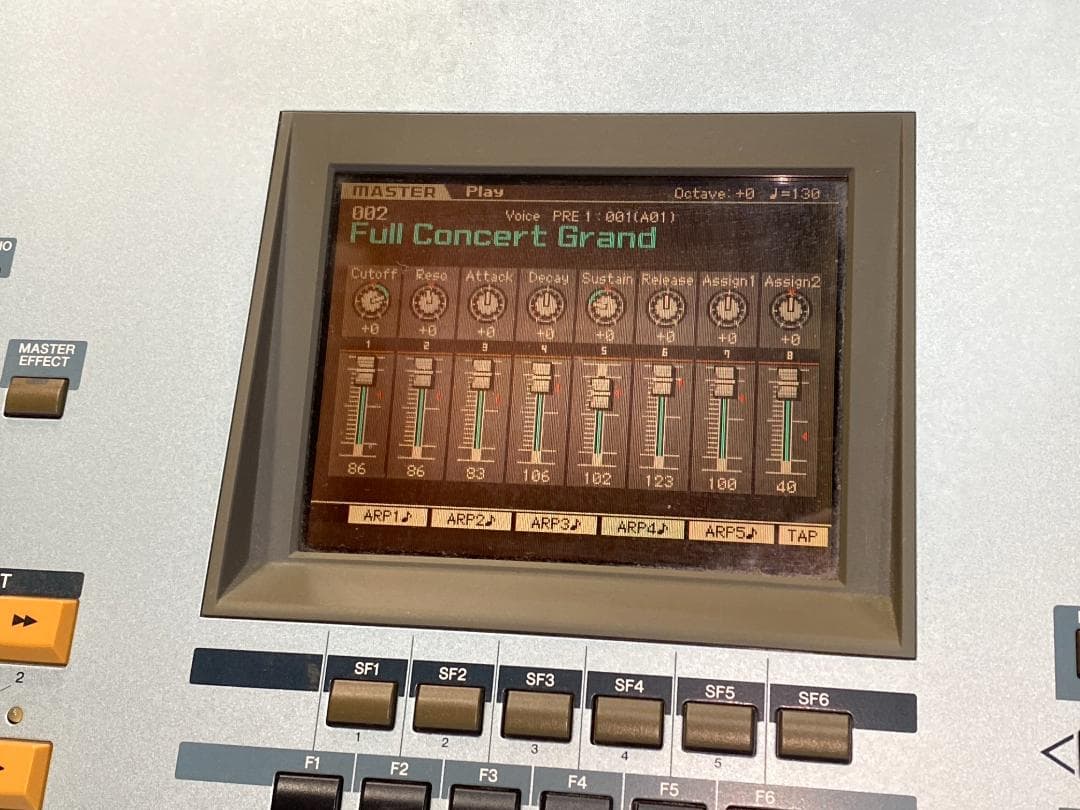 YAMAHA MOTIF XS8 シンセサイザー