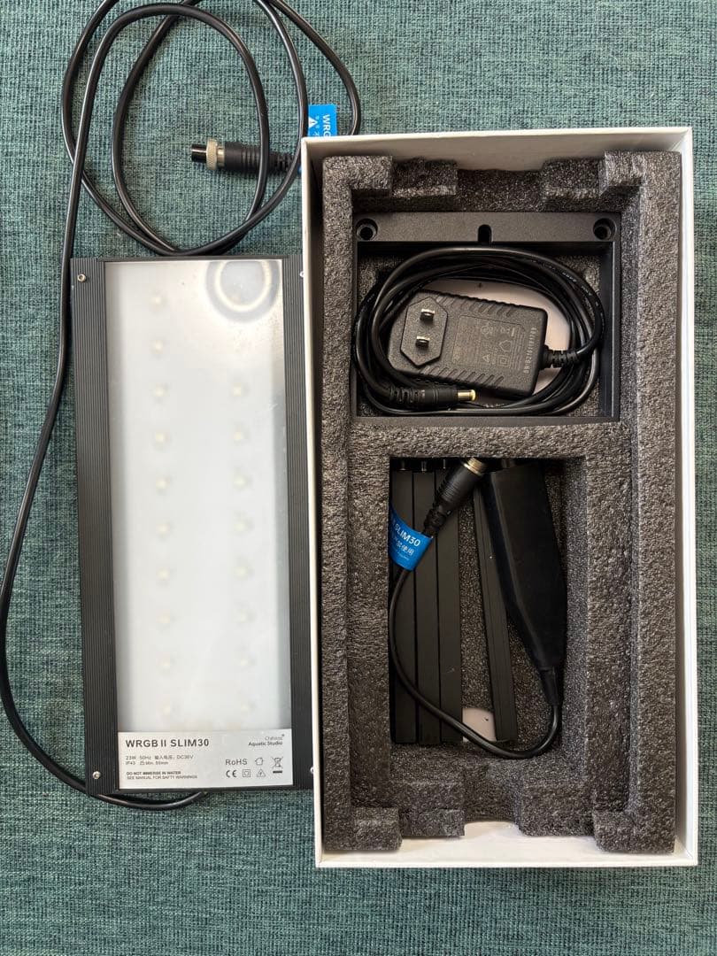 chihiros WRGB II SLIM 30 LED水草育成　ライト