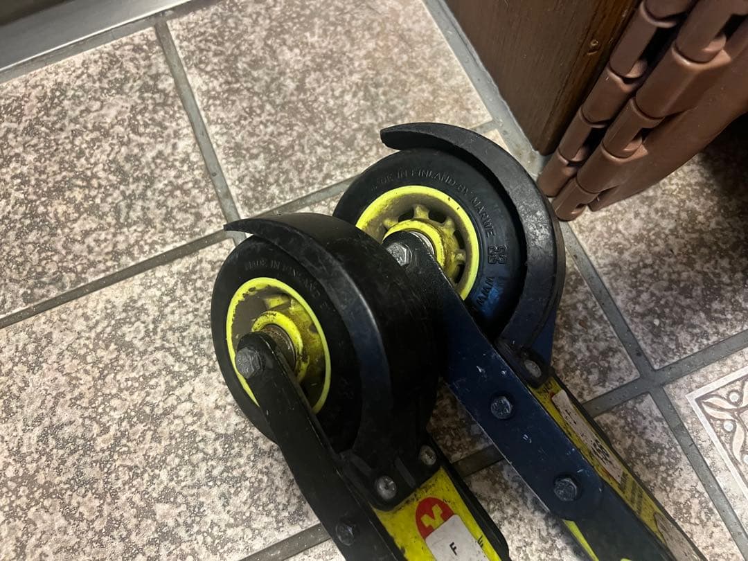 THIKUWADAIJIN マーウィーローラースキーウッド