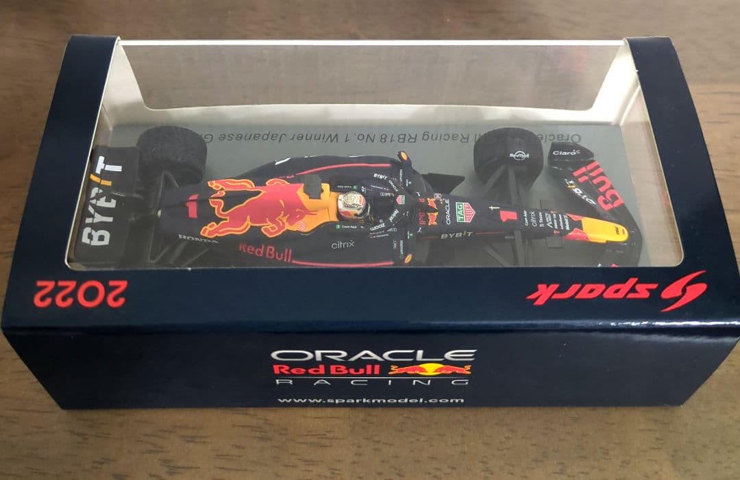 Red Bull Racing RB18 2022 日本GP優勝ミニカー