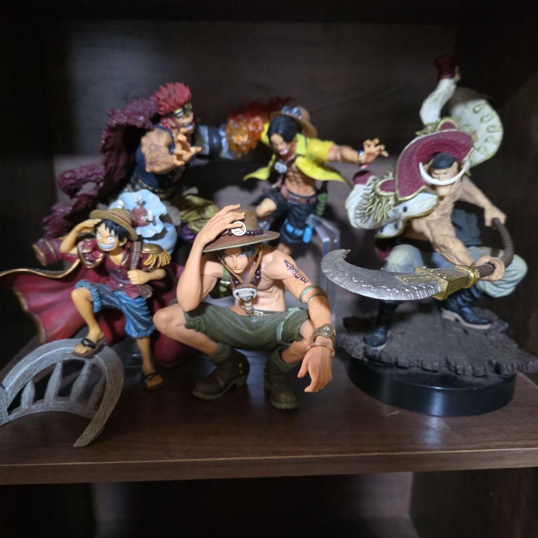 ワンピースフィギュアおまとめ。　エース、白ひげ、ルフィー、キッド５体！