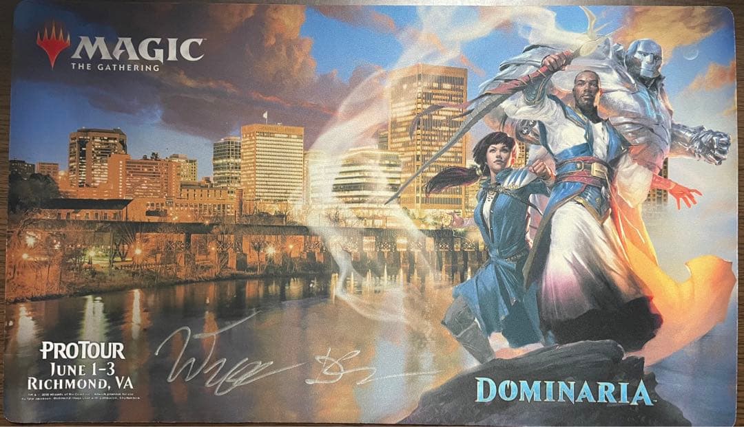 PRO TOUR優勝者サイン入り 会場限定プレイマット ケース付き