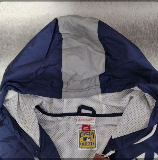 半額セール！MLB UNDENIA WINDBREAKER（ＮＹヤンキース３XL