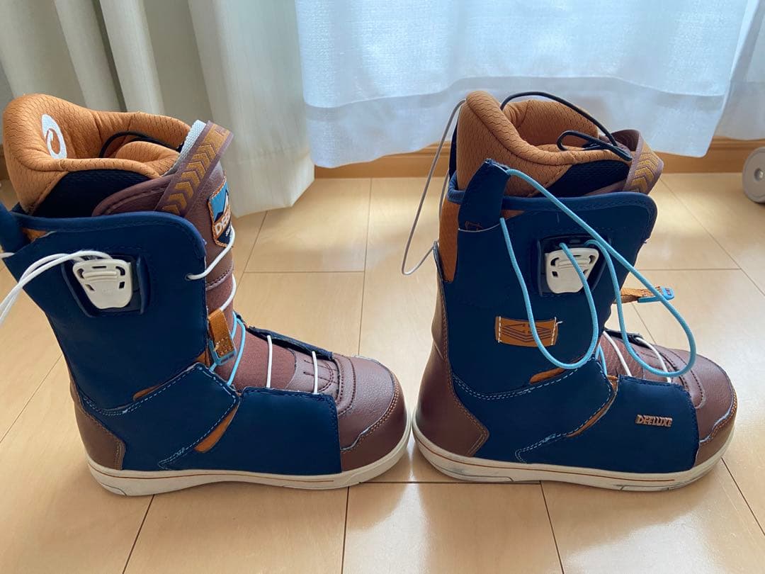 週末セール❤️ほぼ未使用　ジューニア　ディーラックス　スノボブーツ　DEELUXE